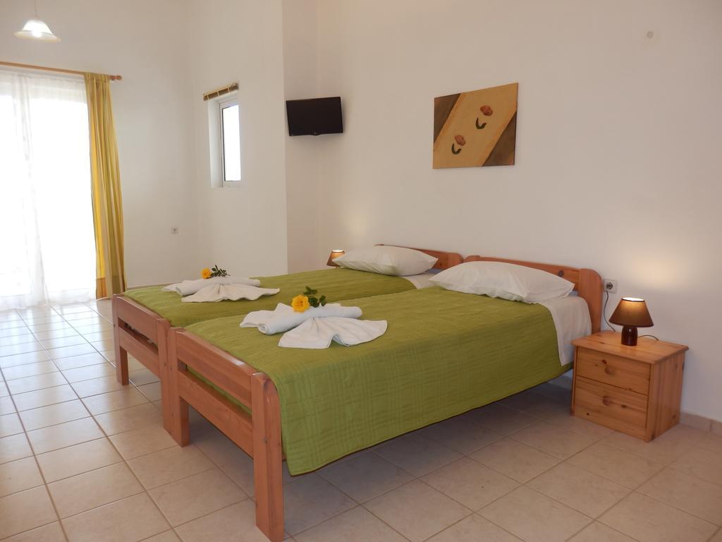Maro Suites Tavronitis エクステリア 写真